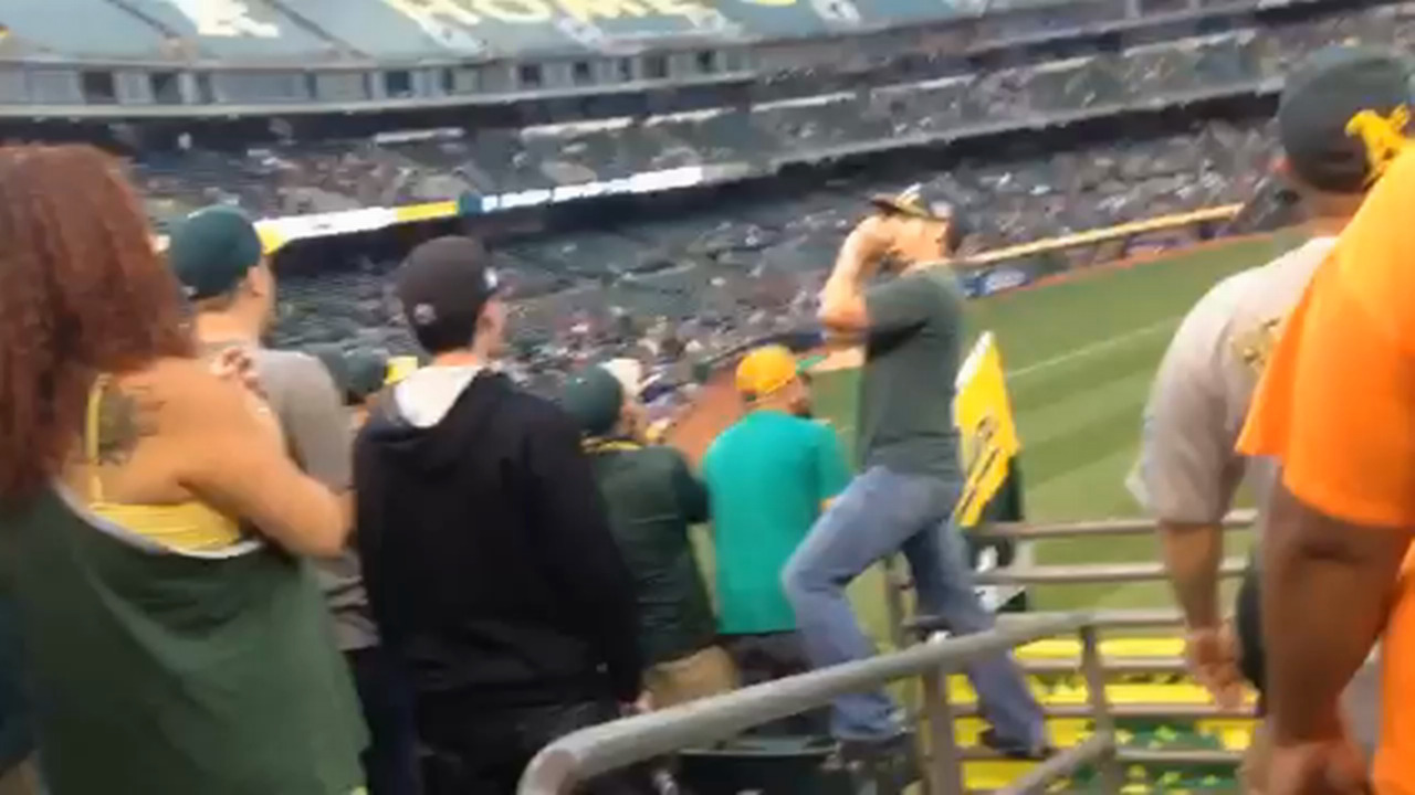 Oakland A's fans mourn team's downturn after trades of Josh Donaldson, Yoenis Cespedes