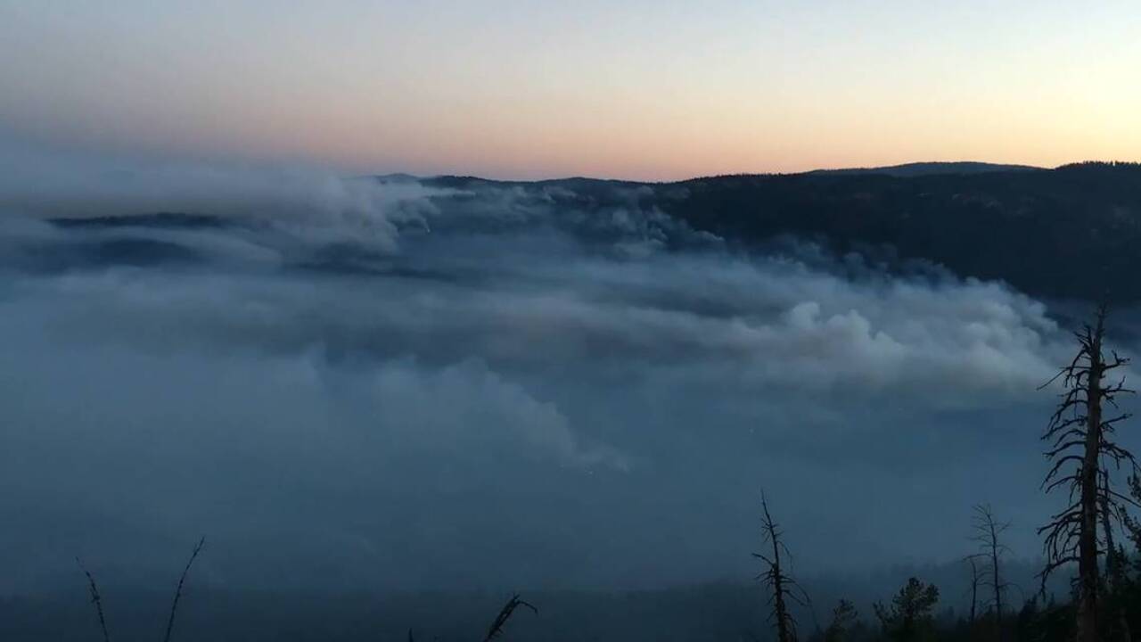 Timelapse shows Yosemite’s South Fork Fire at sunrise