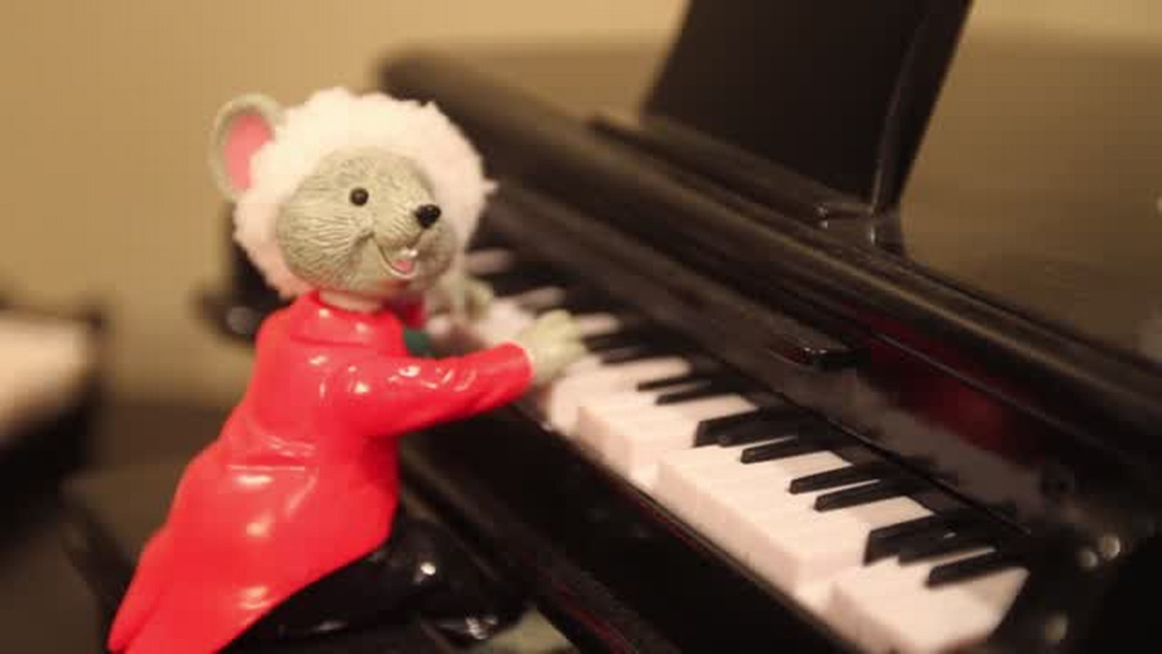 Music boxes in Gulfport home play Christmas favorites