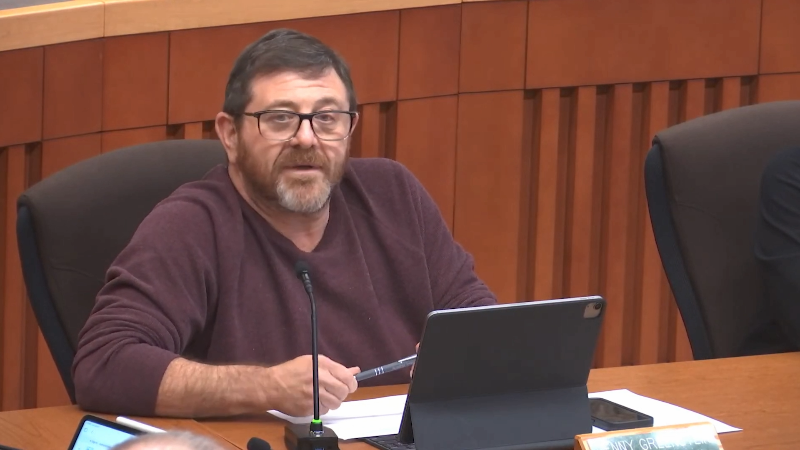 Lacey's Greenstein defends colleague at meeting