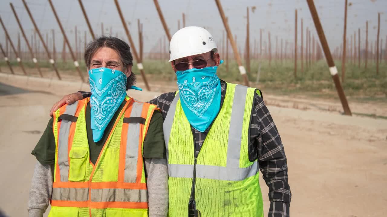 Clínicas vacunarán latinos, personal de primera línea y trabajadores agrícolas. Detalles aquí
