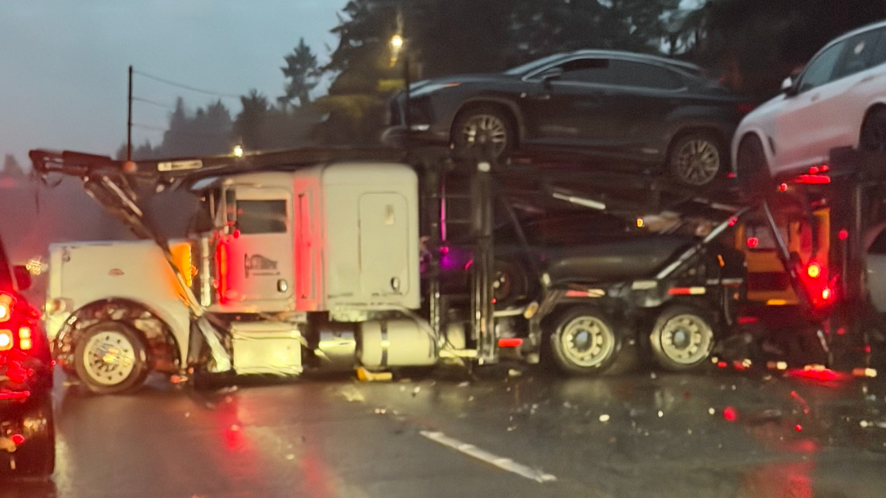 Semi-truck jackknifes on I-5 in Lacey Thursday morning, causing long backup