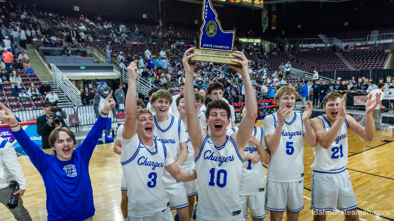 Cole Valley wins the 4A boys basketball state championship