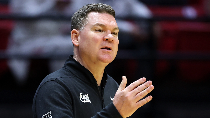 Top UNC target Tommy Lloyd announces he is staying at Arizona