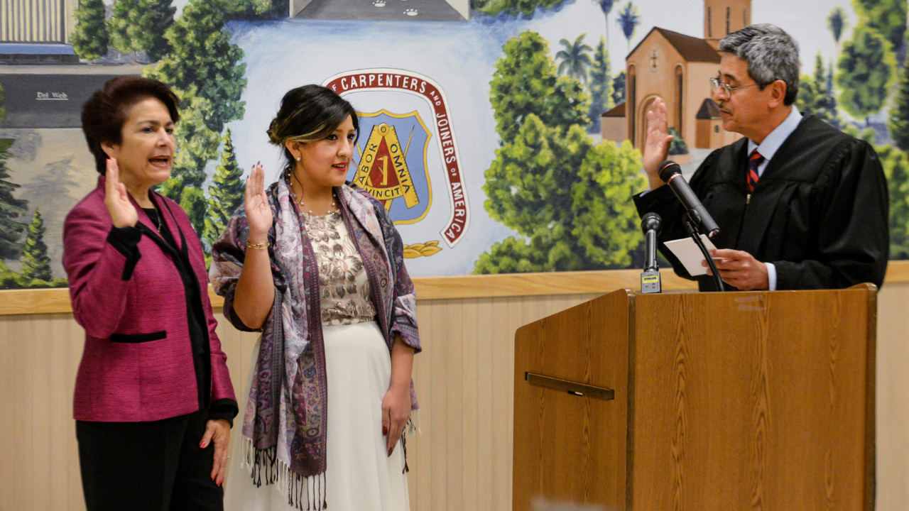 Hurtado and Caballero, the new faces of politics in California, are sworn in