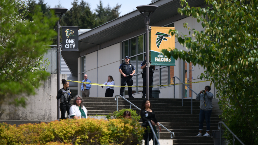 Foss High School Stabbing: 6 Injured, Suspect Detained (video)