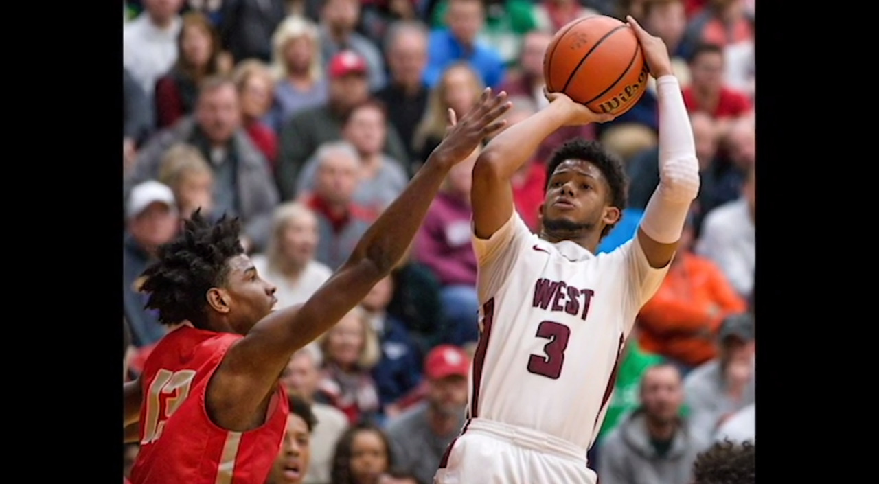 Photos from the Belleville West-Alton sectional semifinal