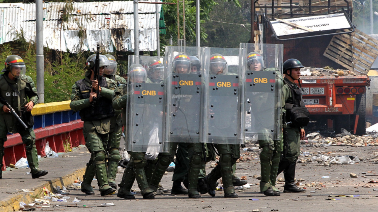 Pence to meet with Venezuelan leader who called for  ‘all options’ to restore democracy