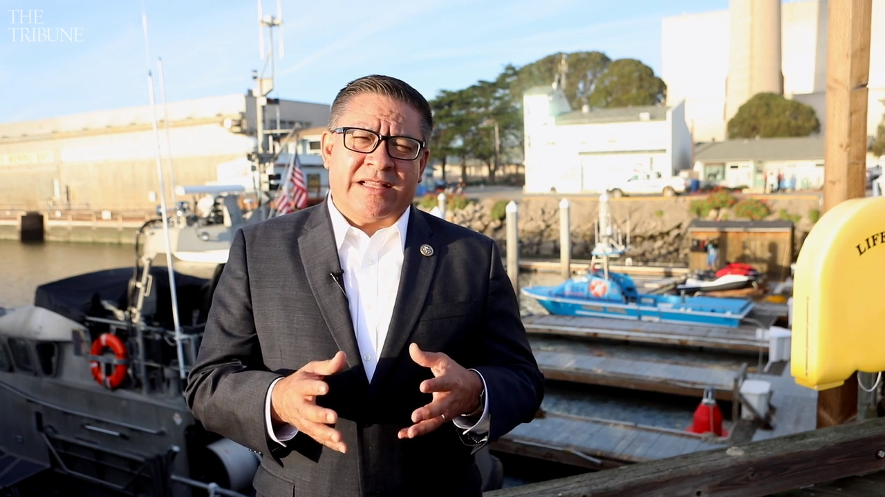 Rep. Salud Carbajal meets with Morro Bay Coast Guard members going without pay in shutdown