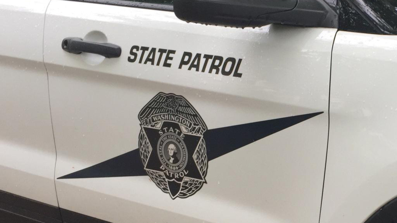 Rollover blocks two lanes of I-5 in Tacoma Saturday afternoon