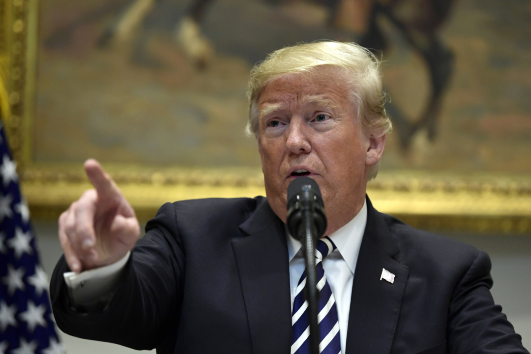 Trump says he will hold asylum seekers from Central America in massive tent cities