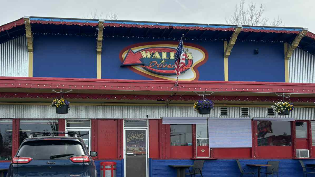 Wally's restaurants in Buckley, Des Moines up for sale