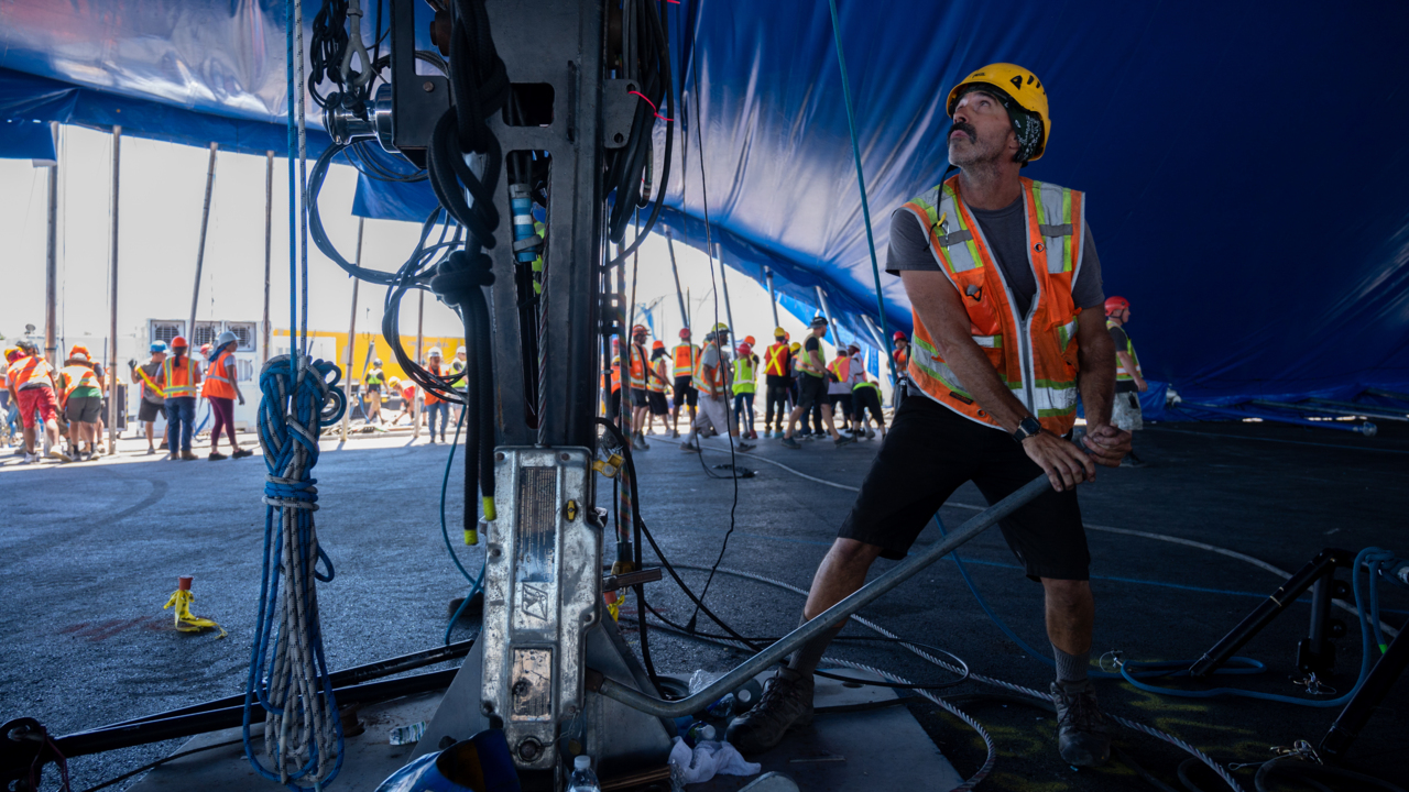 See the Cirque du Soleil big top raised in West Sacramento