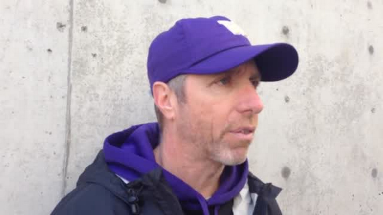 VIDEO: UW OL coach Chris Strausser talks right tackle, pass protection