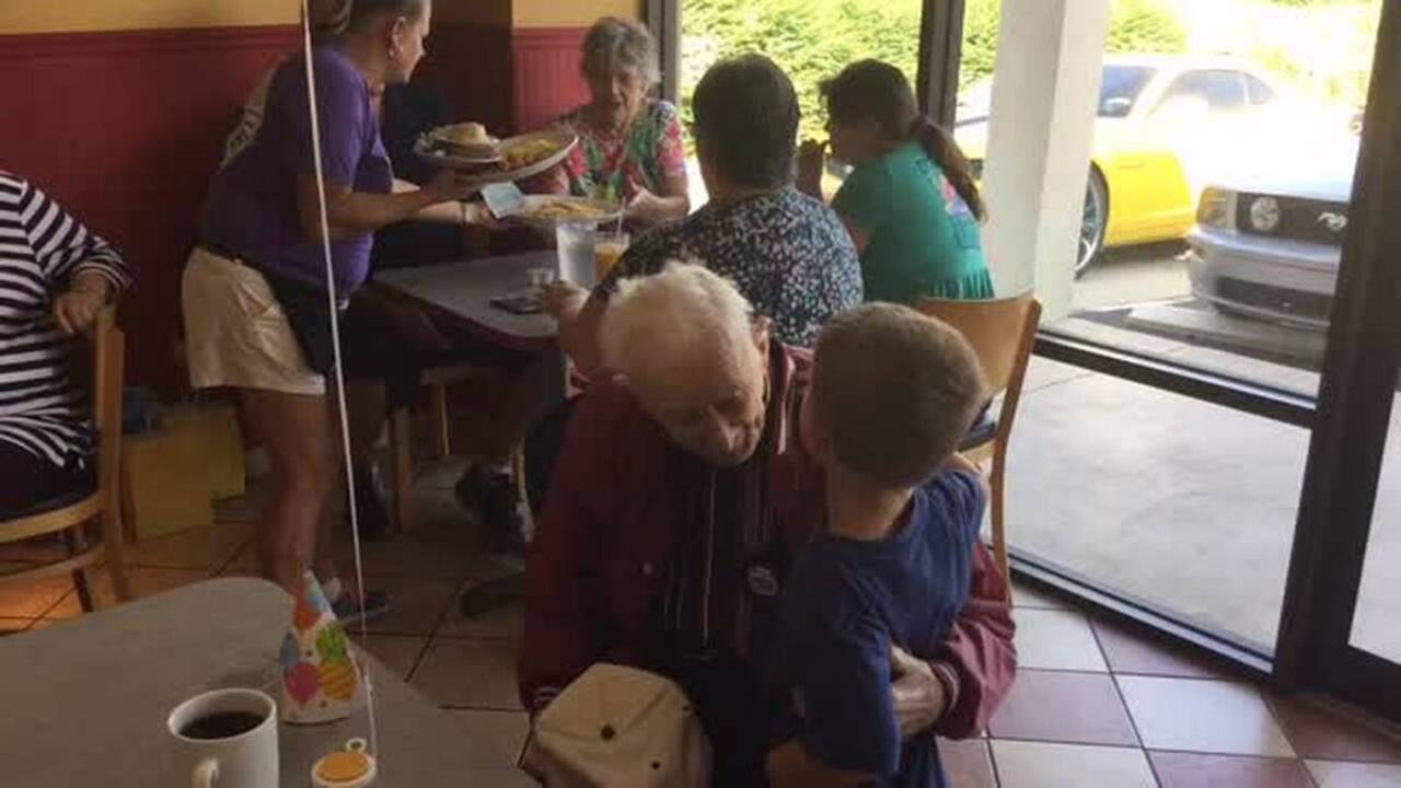 Crowd thanks 100-year-old Rock Hill WWII vet for great ‘country I live in’