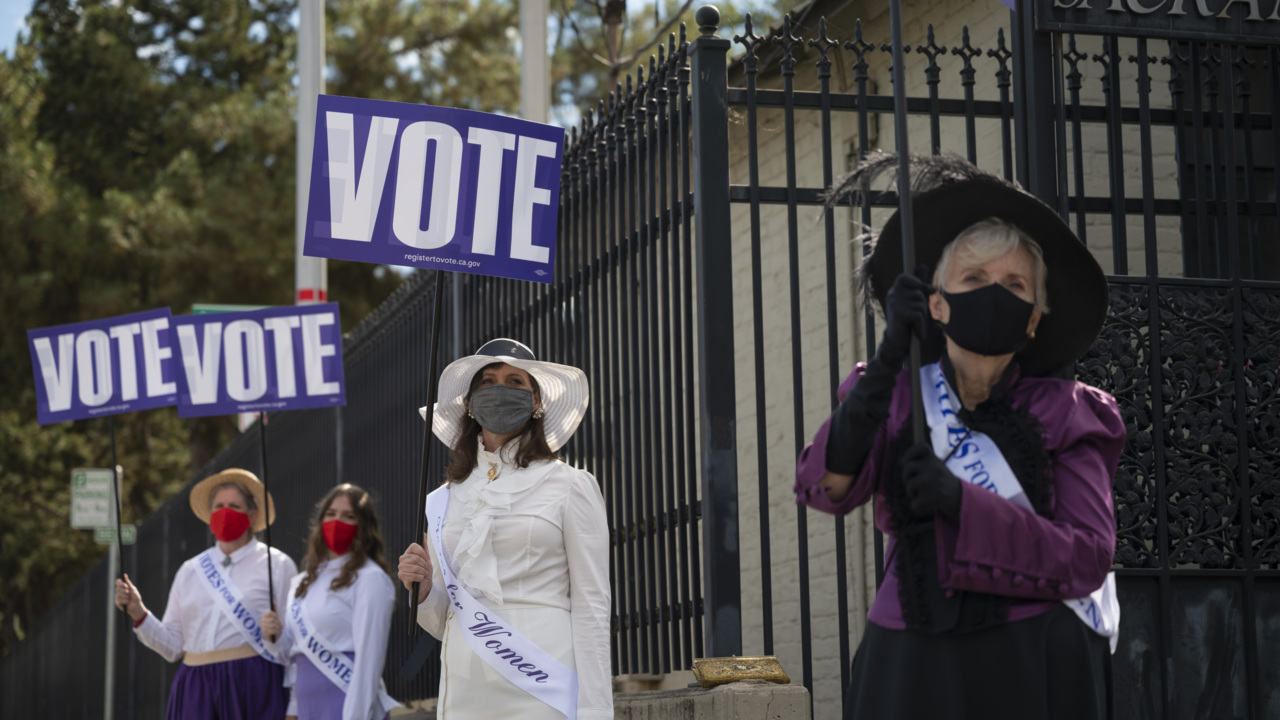 Why these Sacramento residents dressed as suffragists and spread through the city