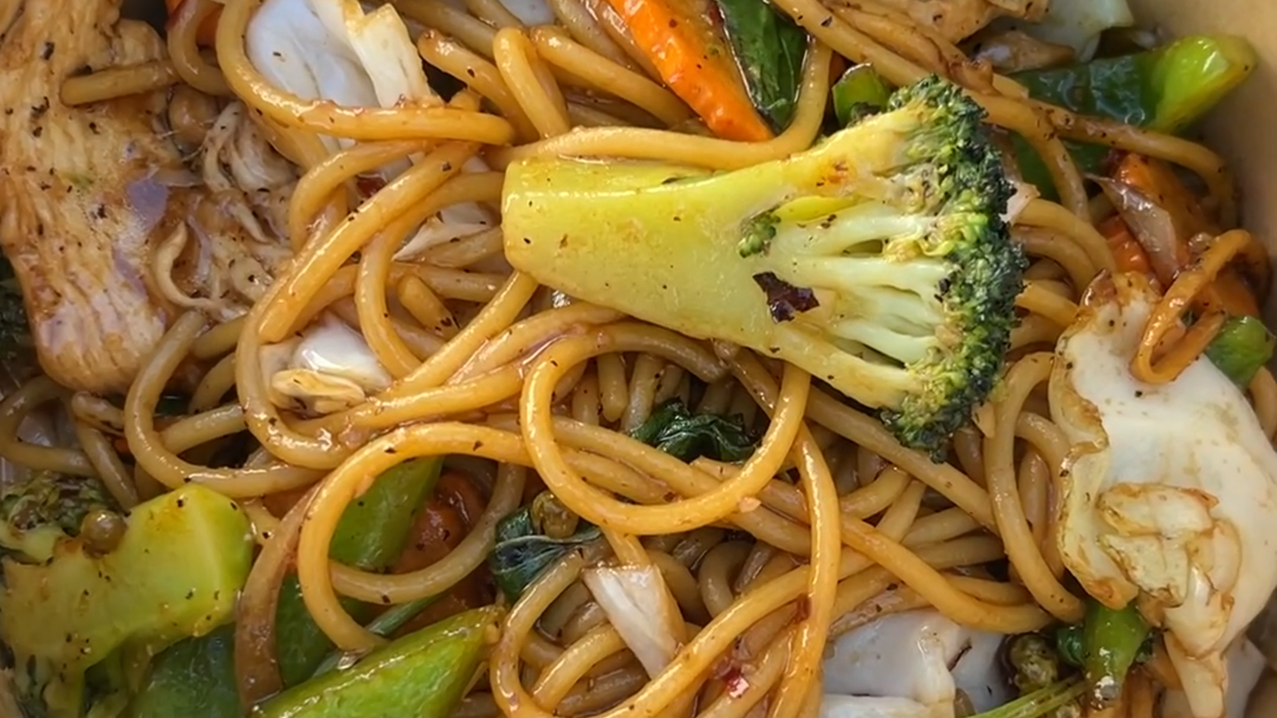 New restaurant on Magnolia serves Japanese and Thai food