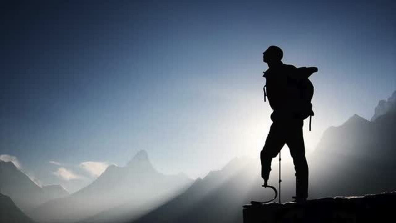 Wounded veteran trains twice to climb Everest