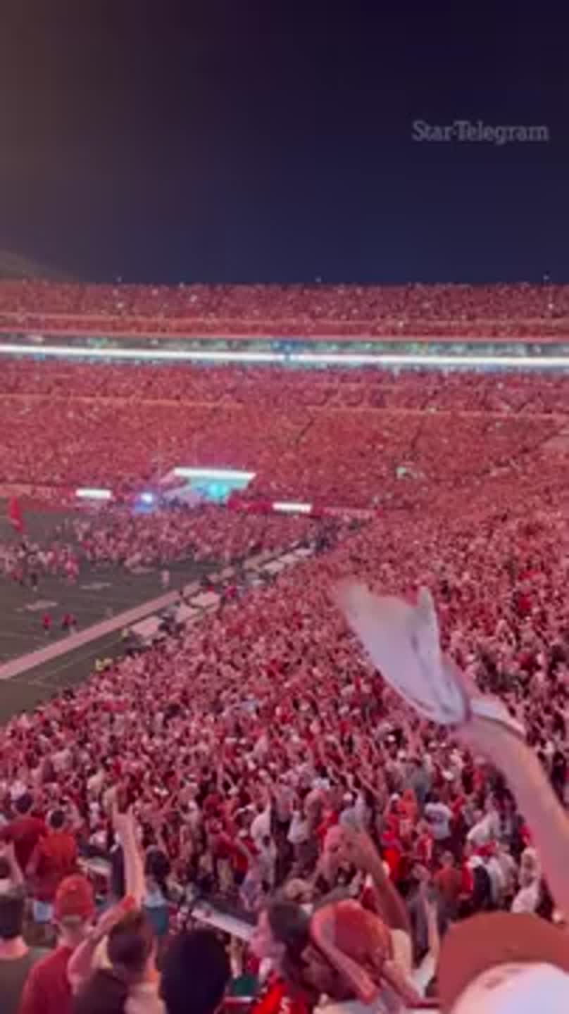 Longhorns fans sing 'Eyes of Texas' after win over Ohio State