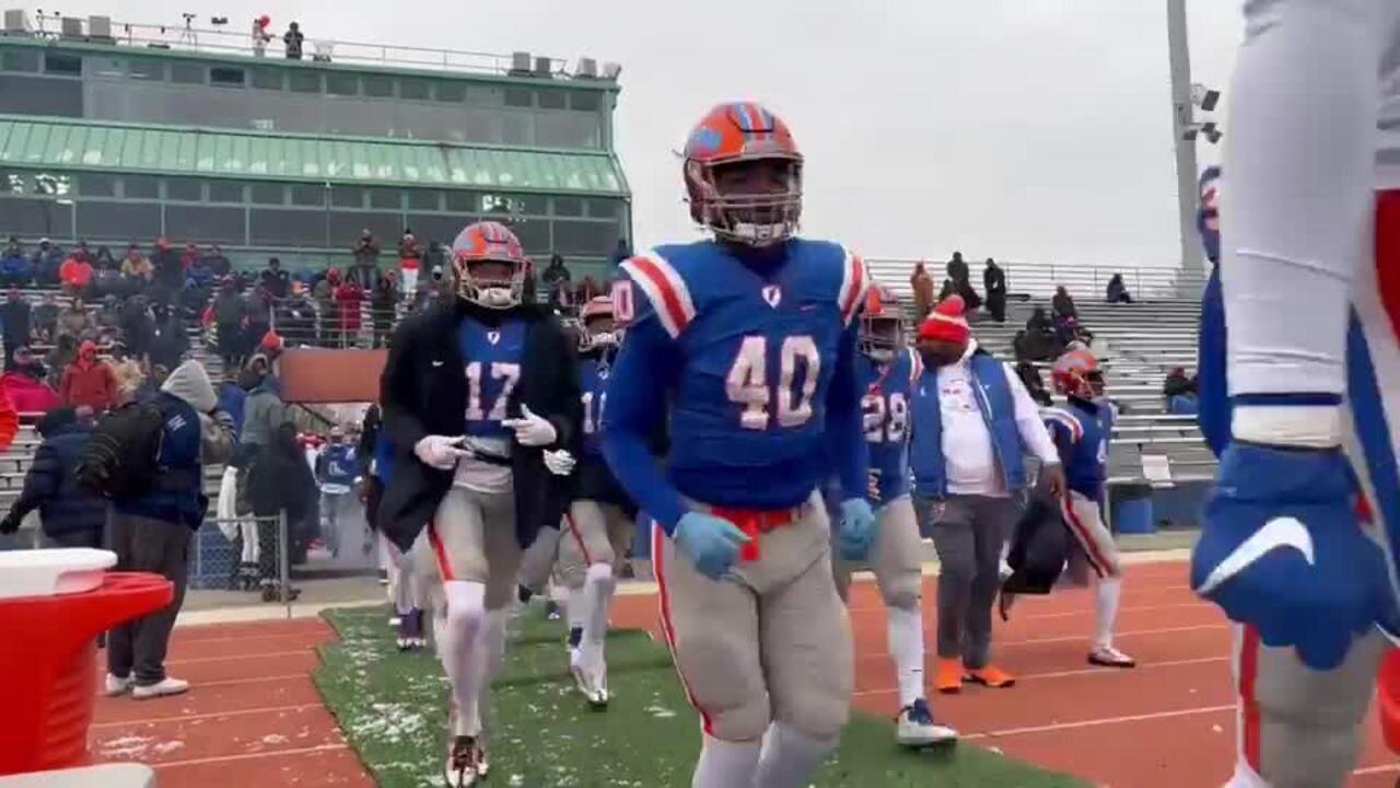 East St. Louis rolls past Crete-Monee into 6A football Final Four