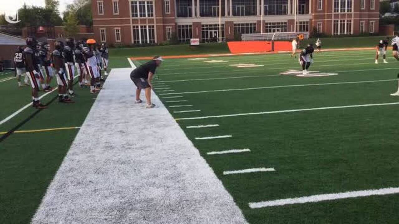 Bears defense adjusts to non-option offense