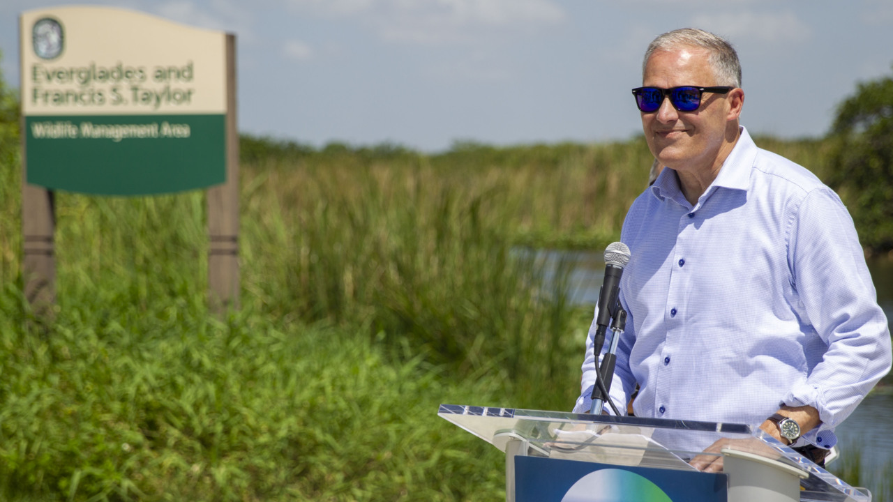 Let the circus begin: Debates bring Democratic primary campaign and sideshows to Miami