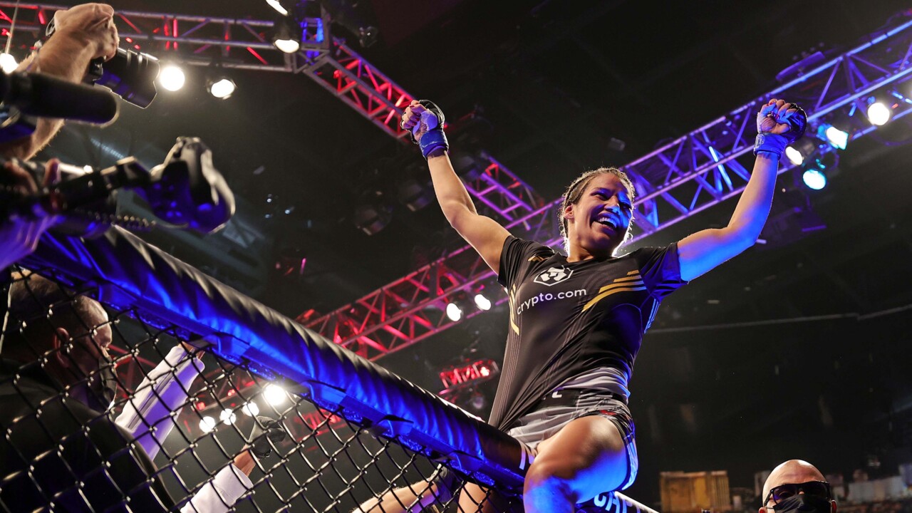 Julianna Peña doma a Amanda Nunes en la UFC 269