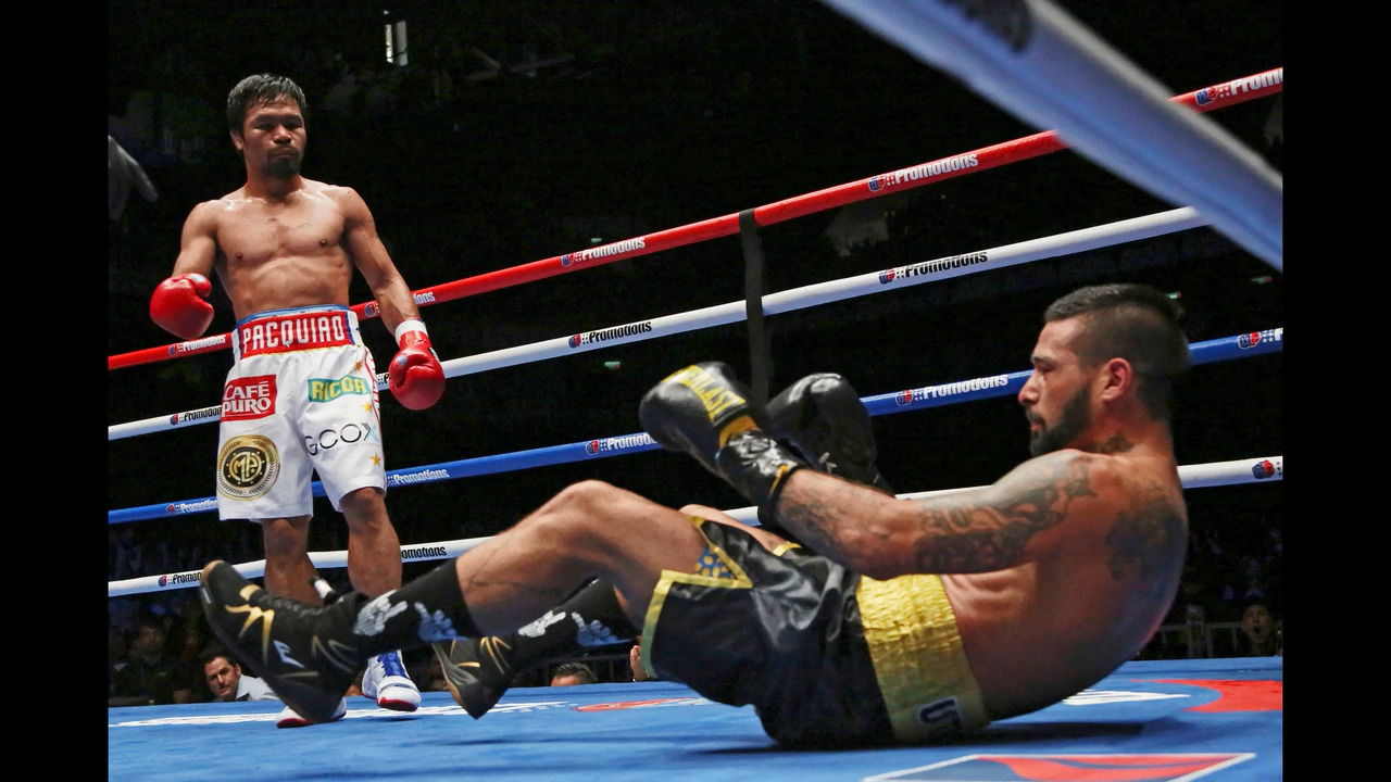 Pacquiao KOs Matthysse to reach 60 wins.