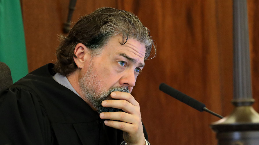 Judge sets deadline. Sheriff headed to jail if he doesn't comply
