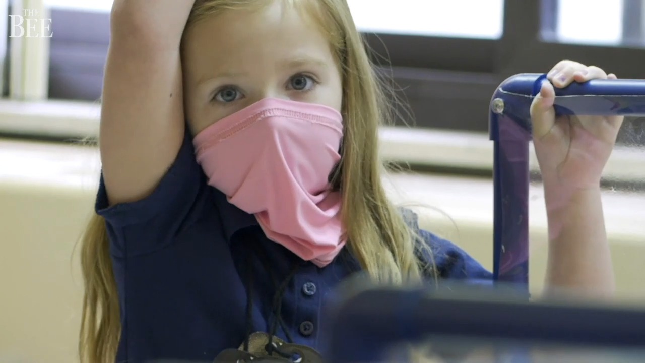 COVID-19, omicron and colds: What symptoms should keep kids home from school?