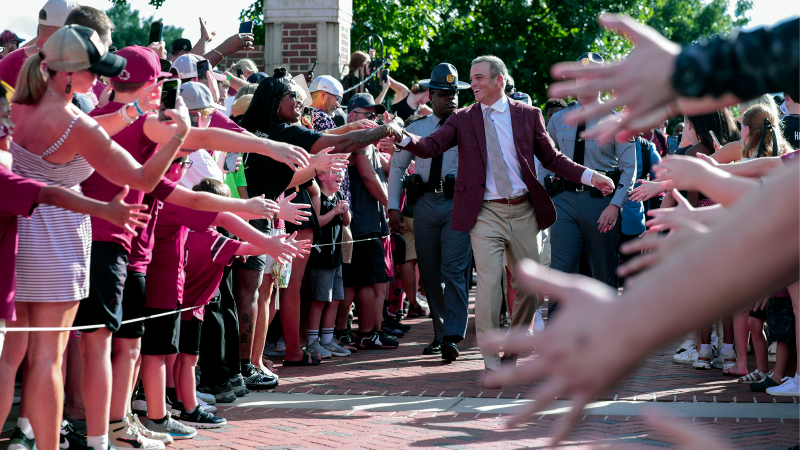 South Carolina Gamecocks football arrives for matchup against Towson