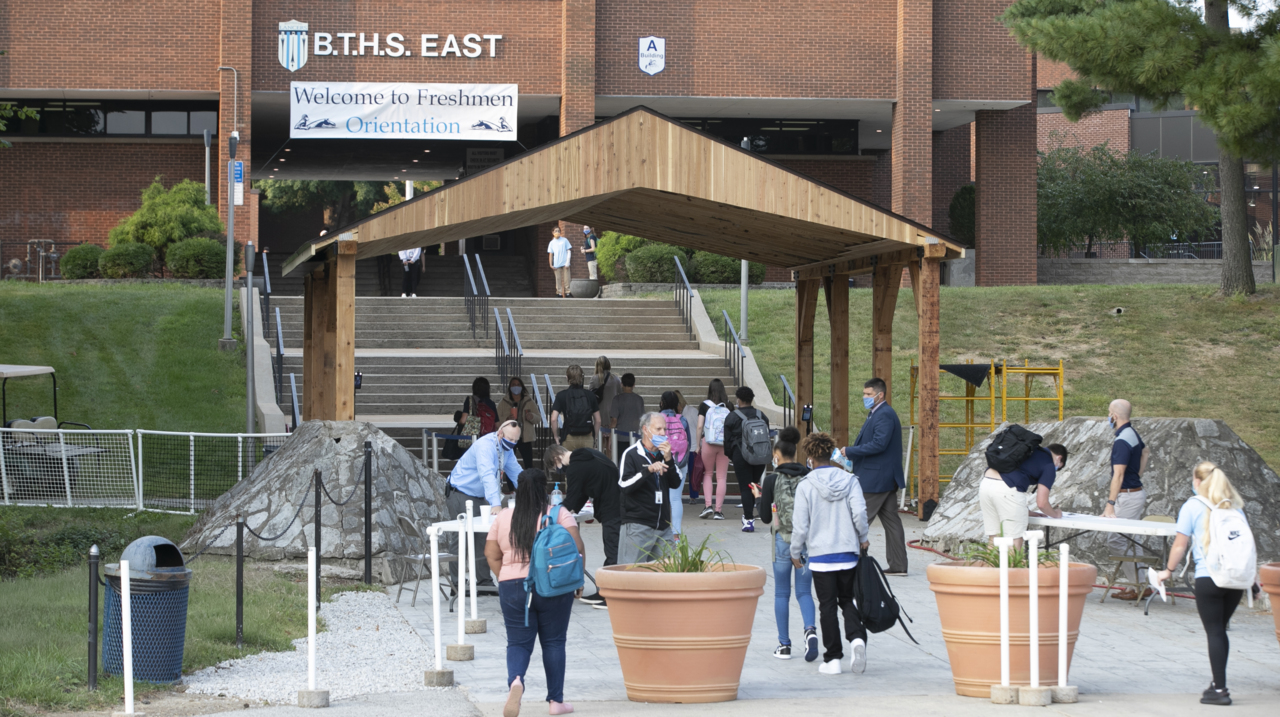 Belleville High School District 201 welcomes back students