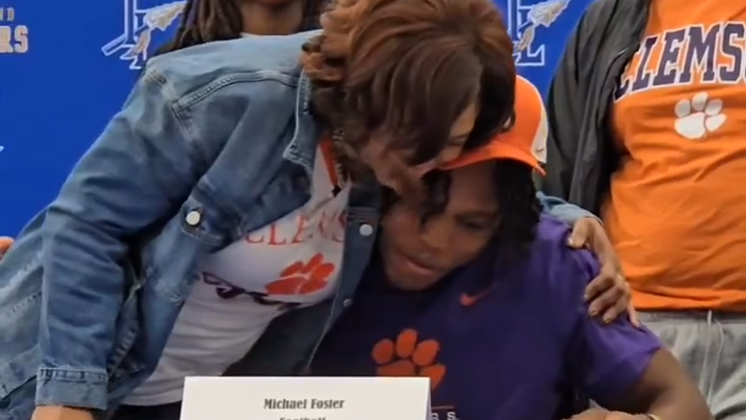 Watch: Indian Land's Mike Foster commits to Clemson