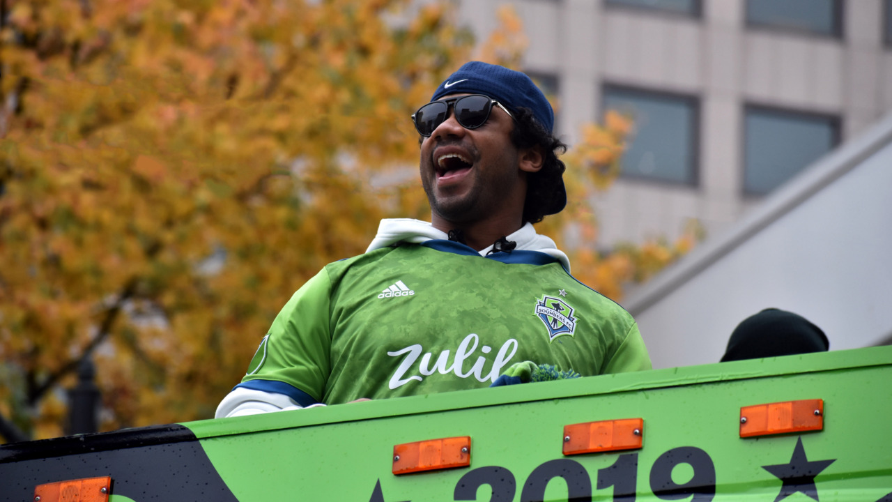 Russell Wilson met with MVP chants at Sounders victory rally
