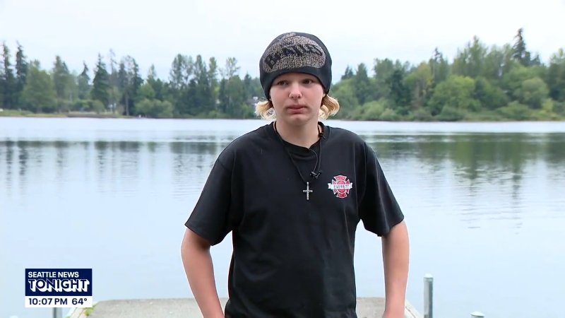 Child vanishes in lake for minutes until 13-year-old dives in, WA officials say