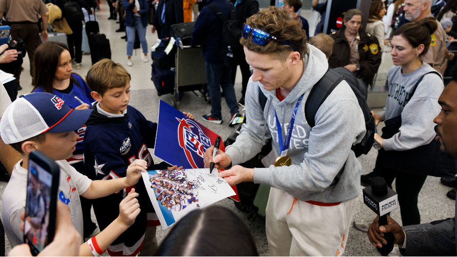 Watch Team USA men’s hockey team arrival at MIA