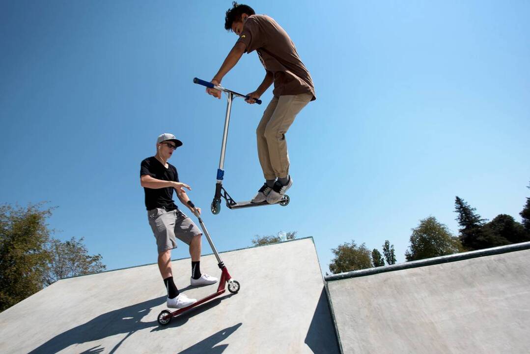Turlock skate park draws large crowd
