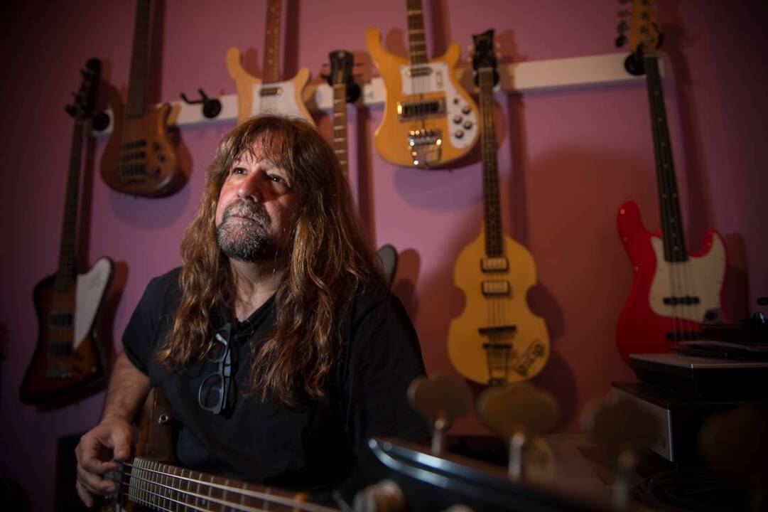 Tesla bassist Brian Wheat opens studio to the public