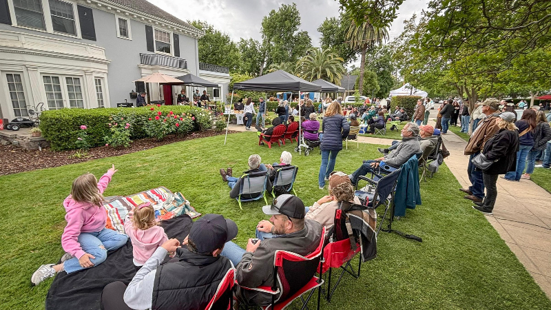 Porchfest like a pro. Mega music fest in Fresno’s Tower District keeps growing