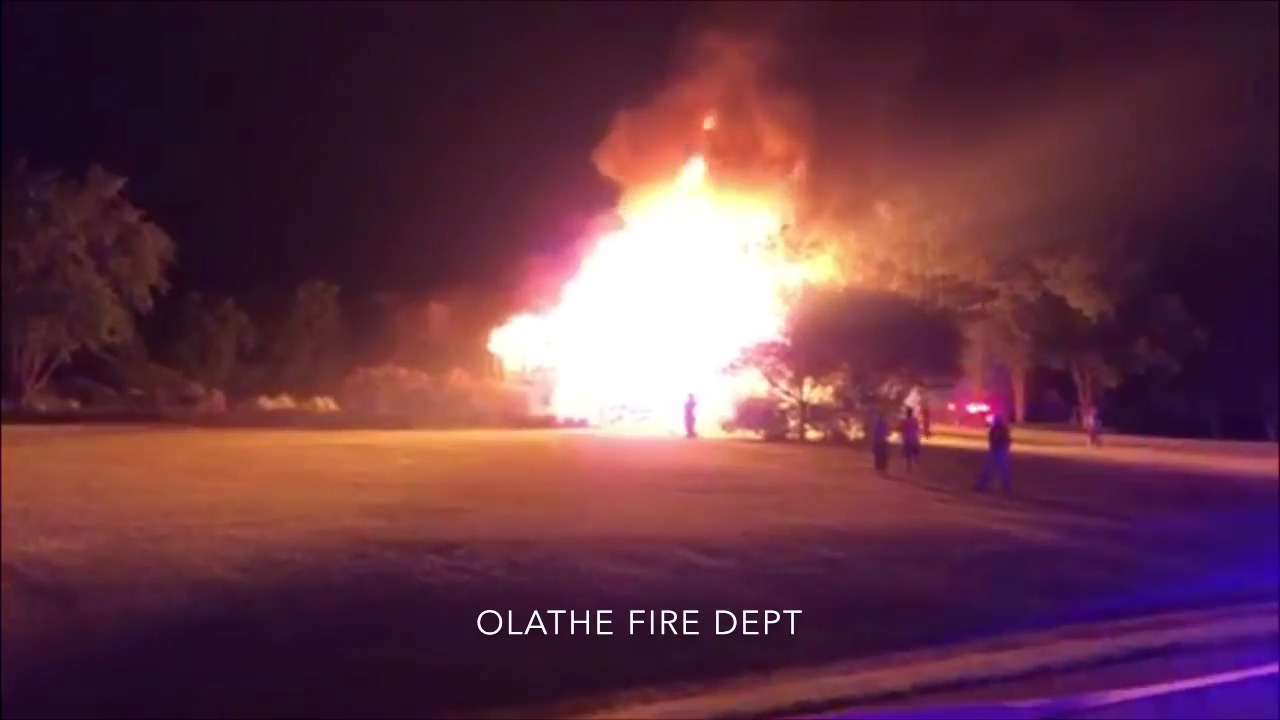 Raw video: Early morning house fire in Olathe (Video) | Kansas City Star