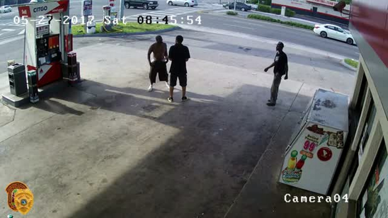 Gas station clerk attacked after chasing man who stole beer | Miami Herald