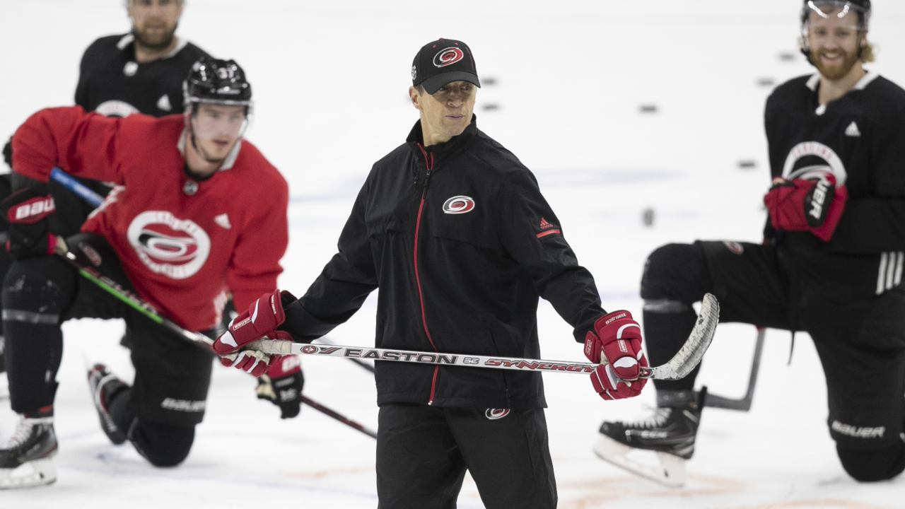 Rod Brind’Amour on Lucas Wallmark : ‘He’s a very smart player’