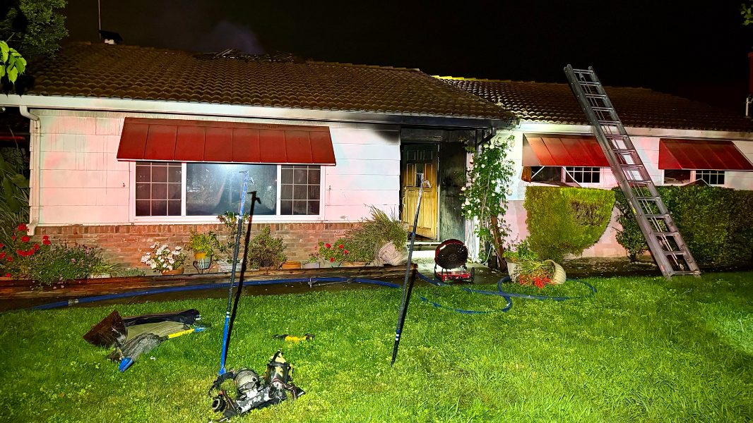 Video: Sacramento fire crews rescue elderly woman trapped in burning home