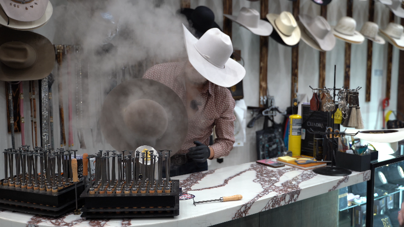 How new SLO Western wear shop shapes hats for customers