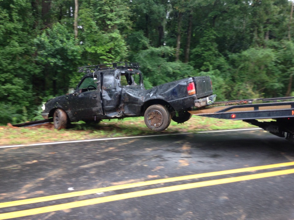 Macon robbery suspect crashes in police chase on Log Cabin | Macon ...