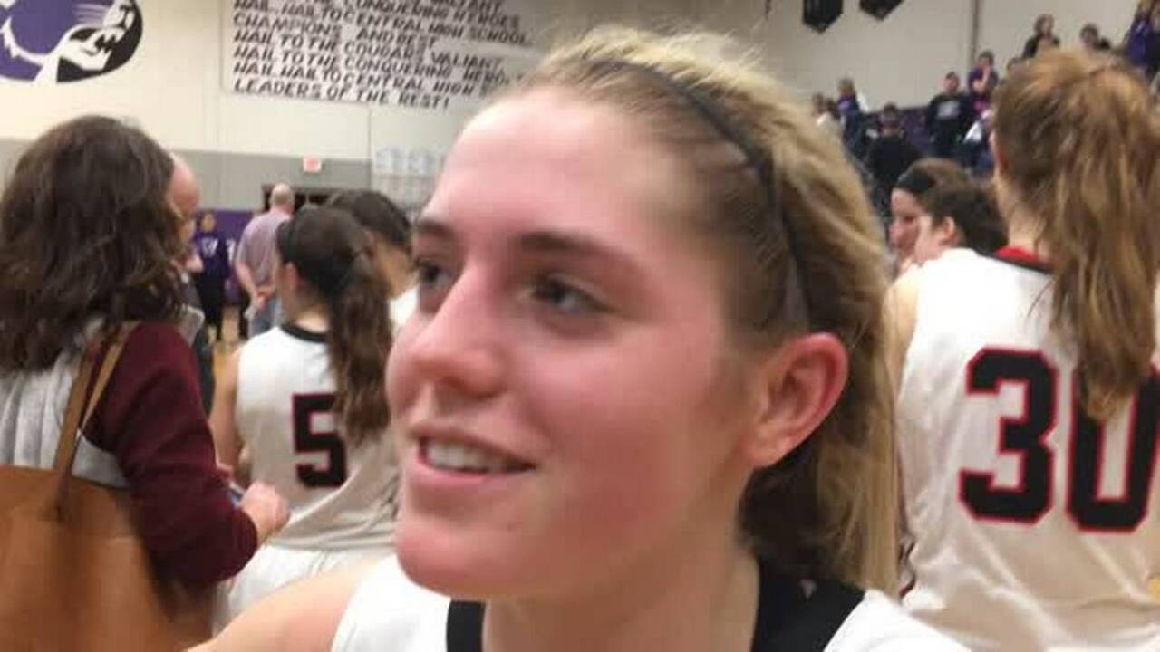 Highland Bulldogs ride big second half to regional championship