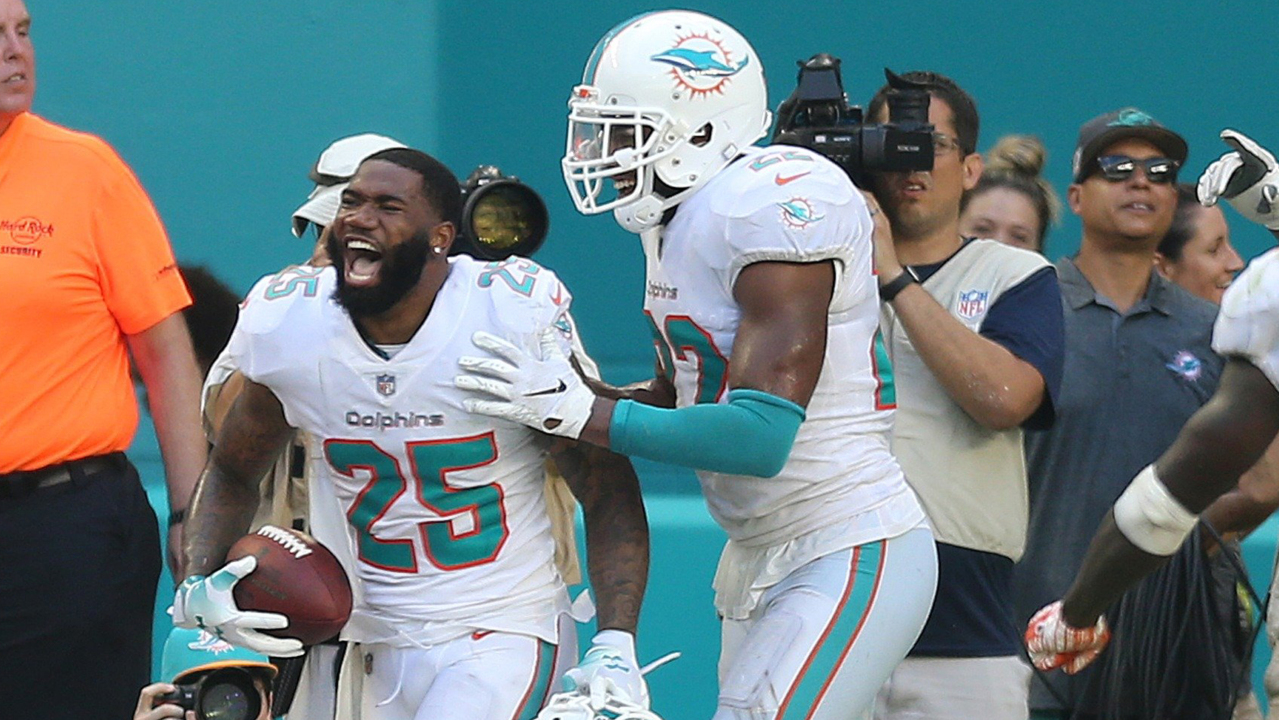 Xavien Howard asked Dolphins to move money to 2021 rather than seek new deal