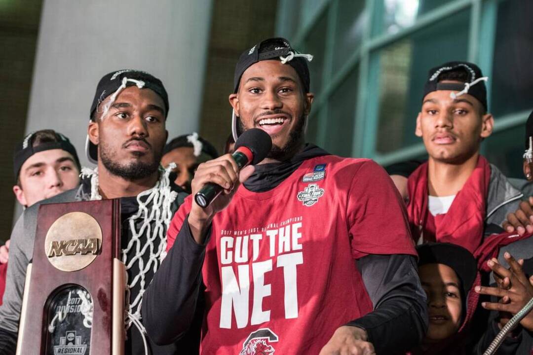 Welcome home: South Carolina basketball players address fans