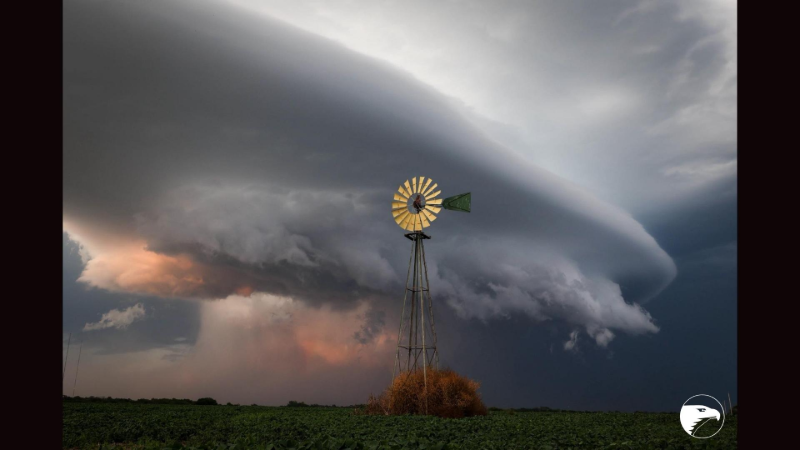 Severe thunderstorms, with hail, roll through Wichita area
