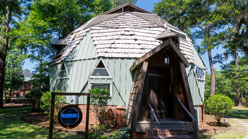 Look at this unique domed house offered as AirBNB on the river near Conway, SC